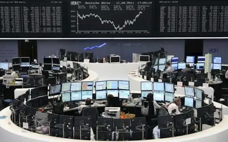 الأسهم الأوروبية تصعد بدعم آمال استئناف مفاوضات السلام وتراجع النفط